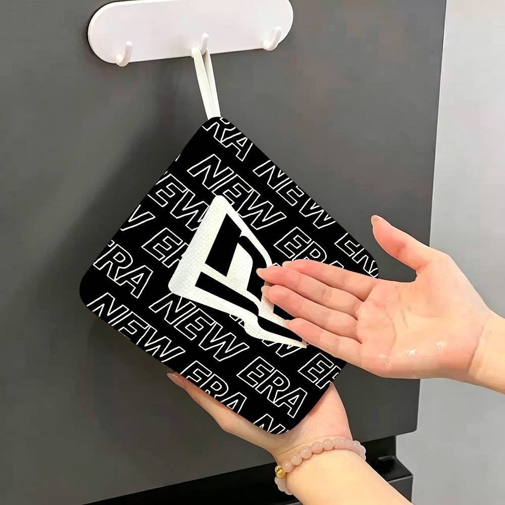 Ręcznik do wycierania rąk N-Ne – Commercial Printing News recenzja i cena